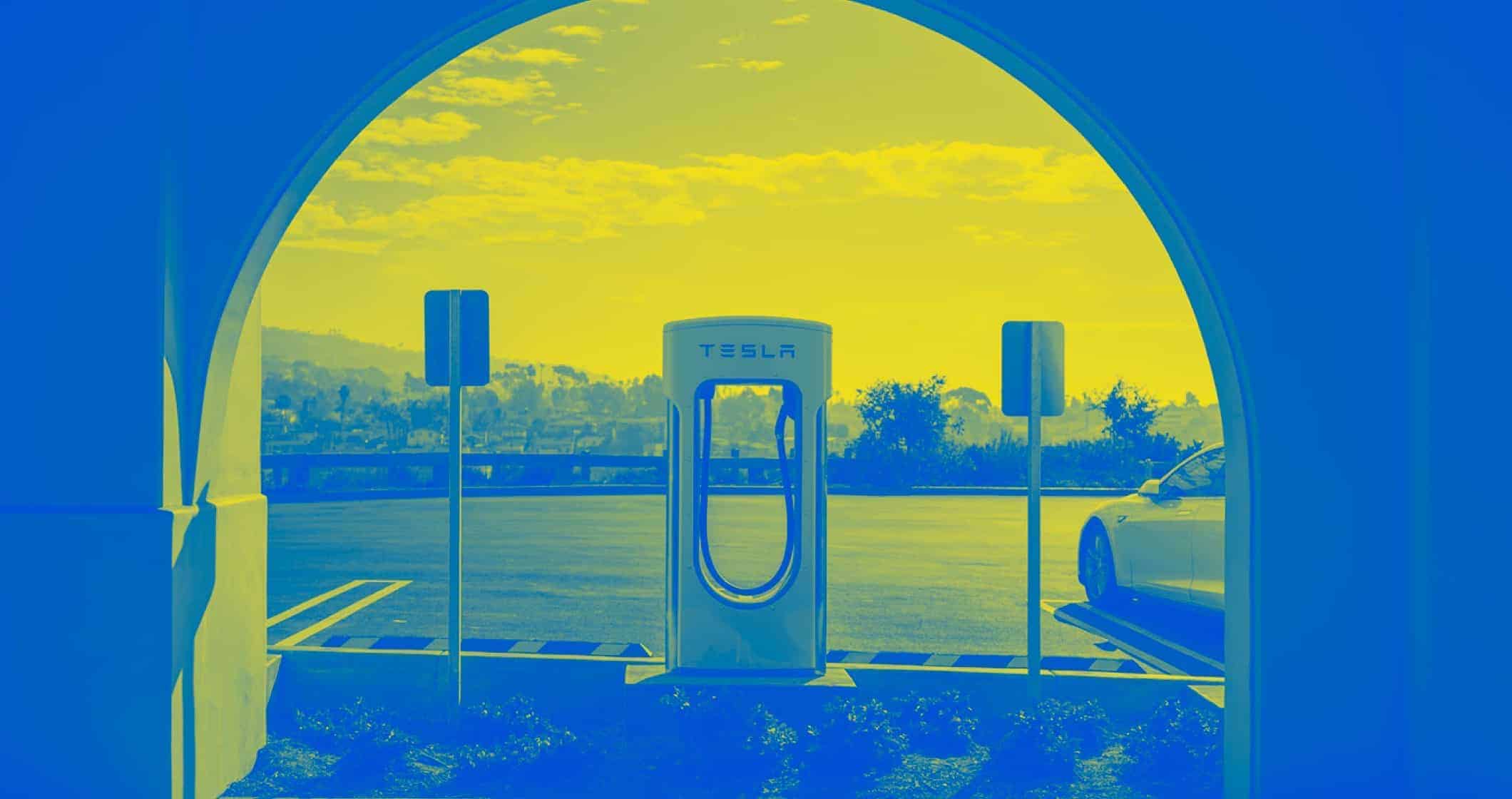 Em busca por lucratividade, Tesla corta 9% de seus funcionários